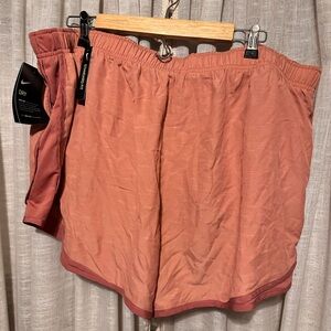 Nike Shorts 3x Peach